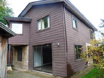 Hermosa Vivienda ubicada en calle Alte. Barroso, en la ciudad de Coyhaique