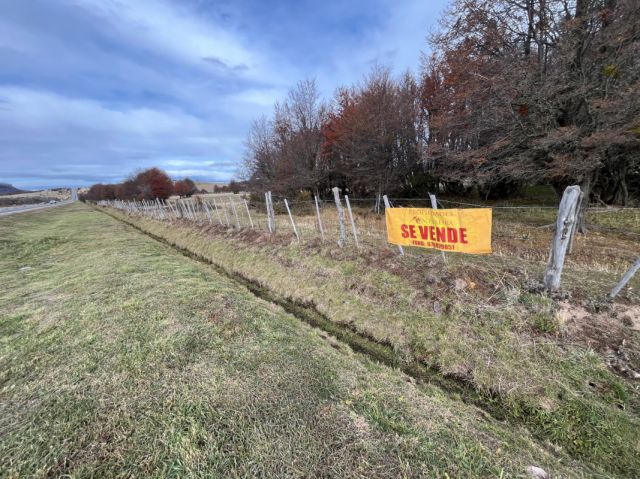 Macro lote de 1,5 hás se ubica pasado cruce Ibáñez hacia Balmaceda.